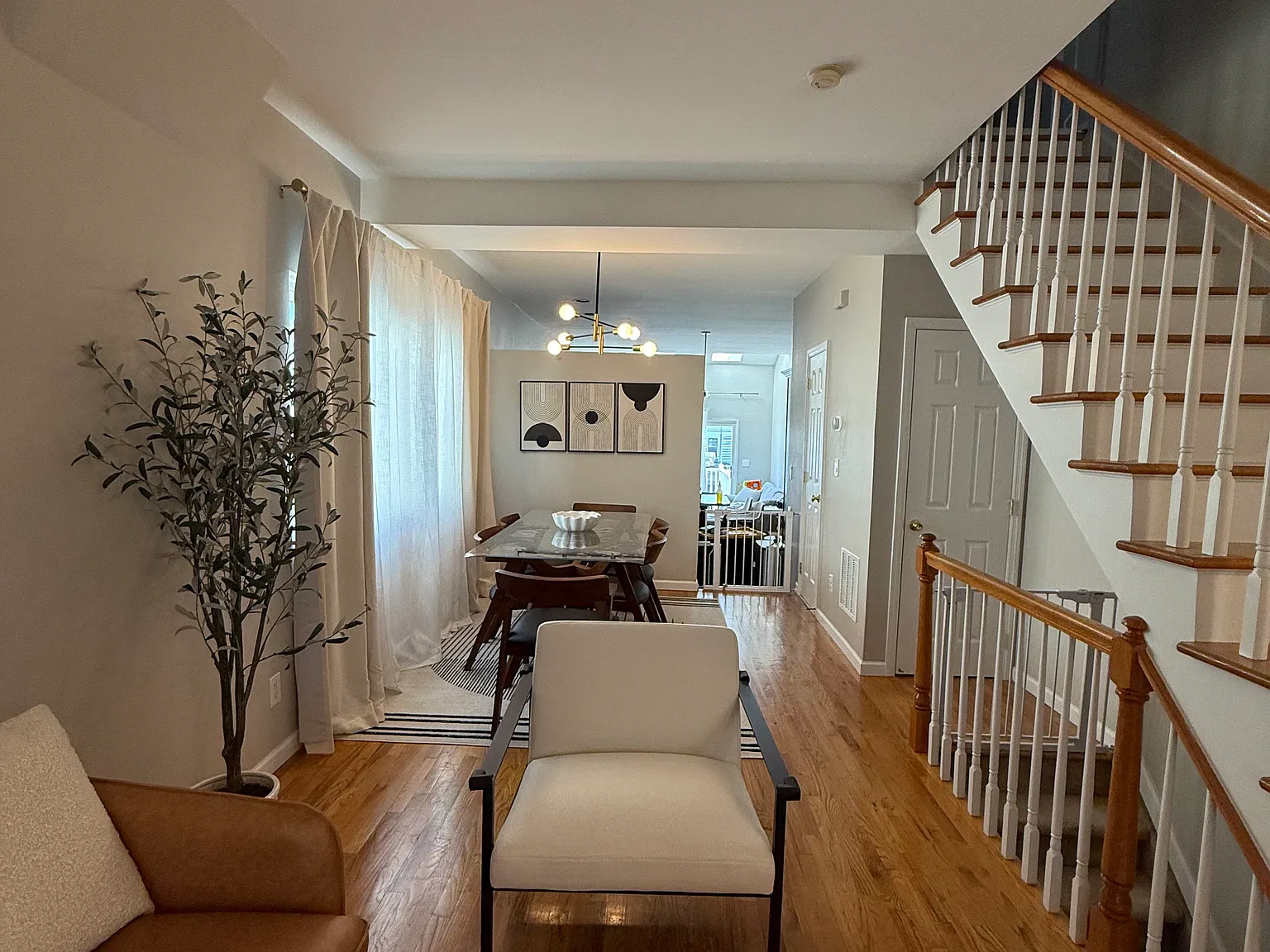 16 Pleasant Plains Ave — Photo 1