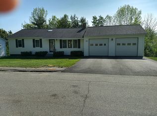 20 Highridge Dr, Augusta, ME 04330