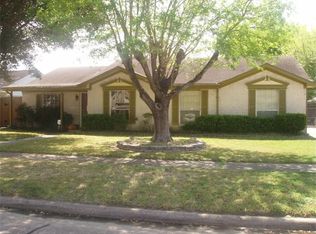 9227 Vickijohn Dr, Houston, TX 77031