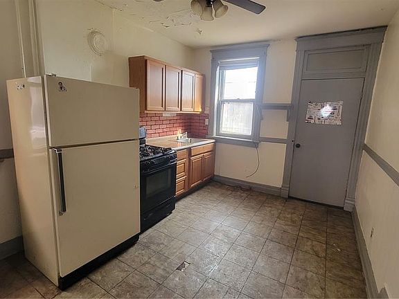5th image of 4410 Red Bud Ave