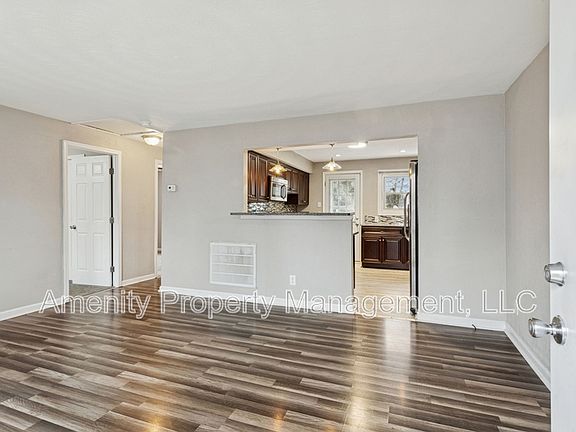 3rd image of 511 Henderson St