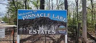 5th image of 128 Skyline Dr S