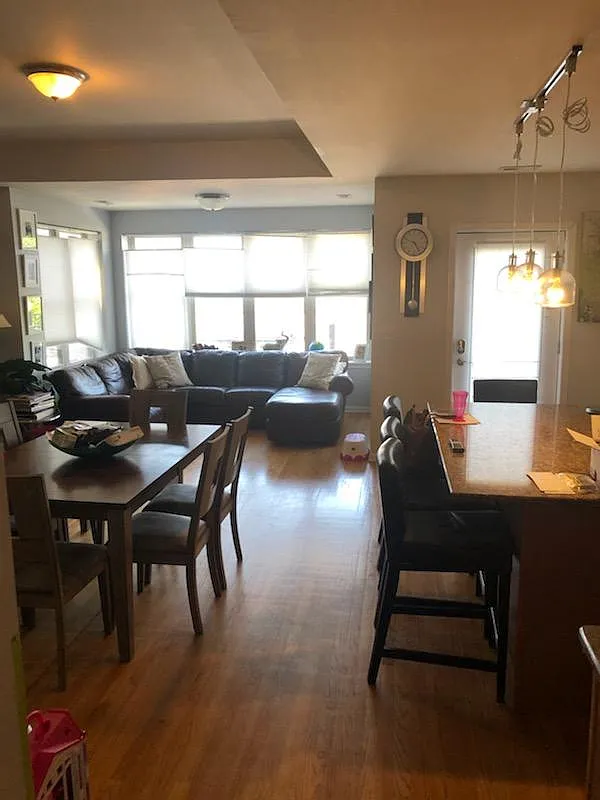 4 bed, 2700 sqft, $3,800 — Photo 2