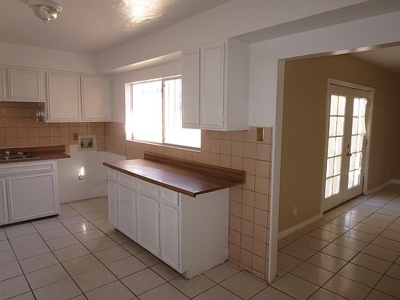 3rd image of 6228 Tesuque Dr