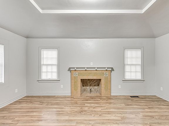 5th image of 615 SW Grand Blvd