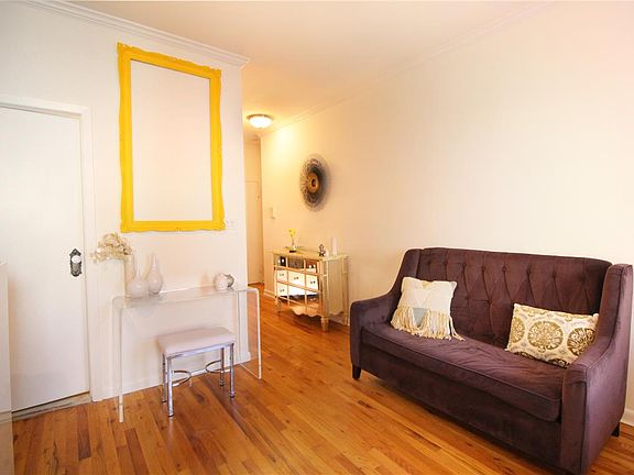 4th image of 335 W 21st St APT 2RE