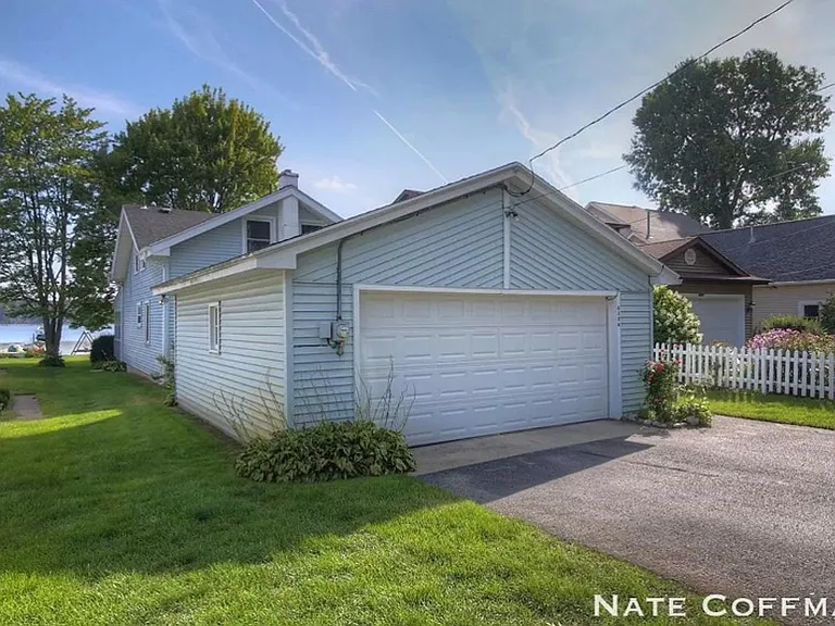 6894 Farrell Dr NE — Photo 5