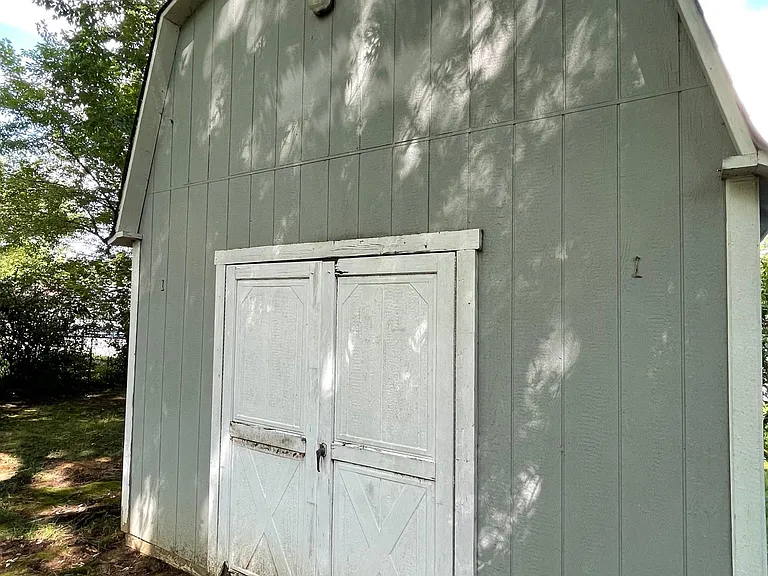 Large shed for storage/workshop