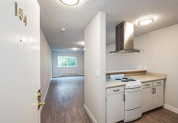 5th image of 3050 14th Ave W APT 104