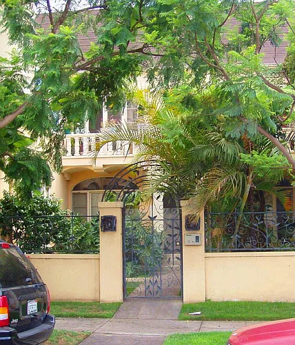 200 S Fuller Ave #4 Photo 1