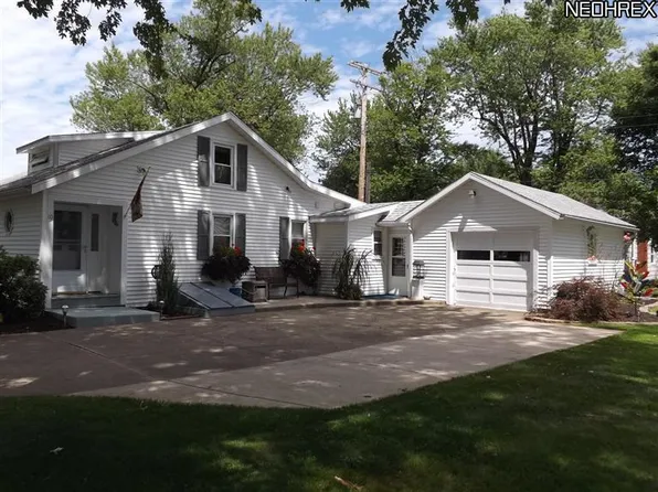 10 Angela Dr, Conneaut, OH 44030