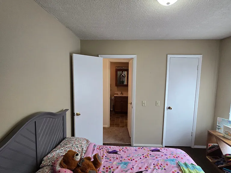 2 bed, 2.5 bath, 850 sqft, $800 — Photo 22