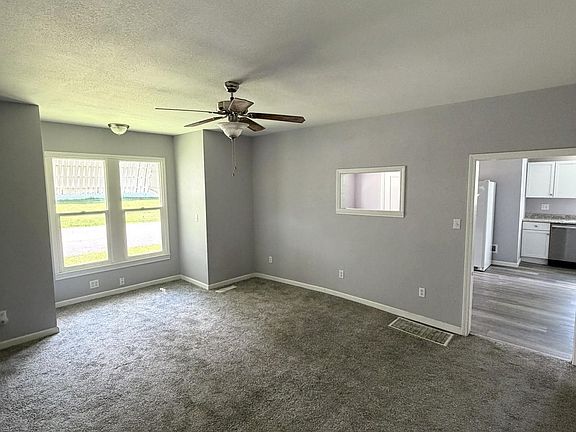 5th image of 1022 E 9th St
