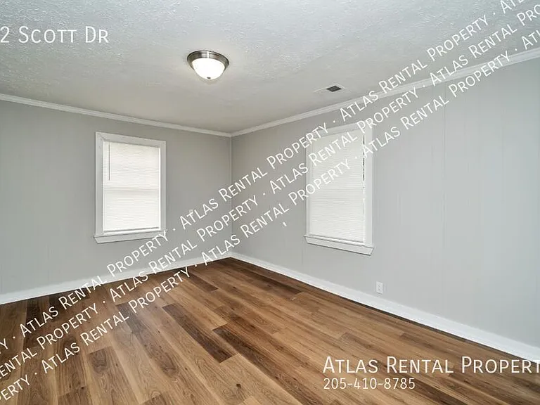 92 Scott Dr — Photo 7