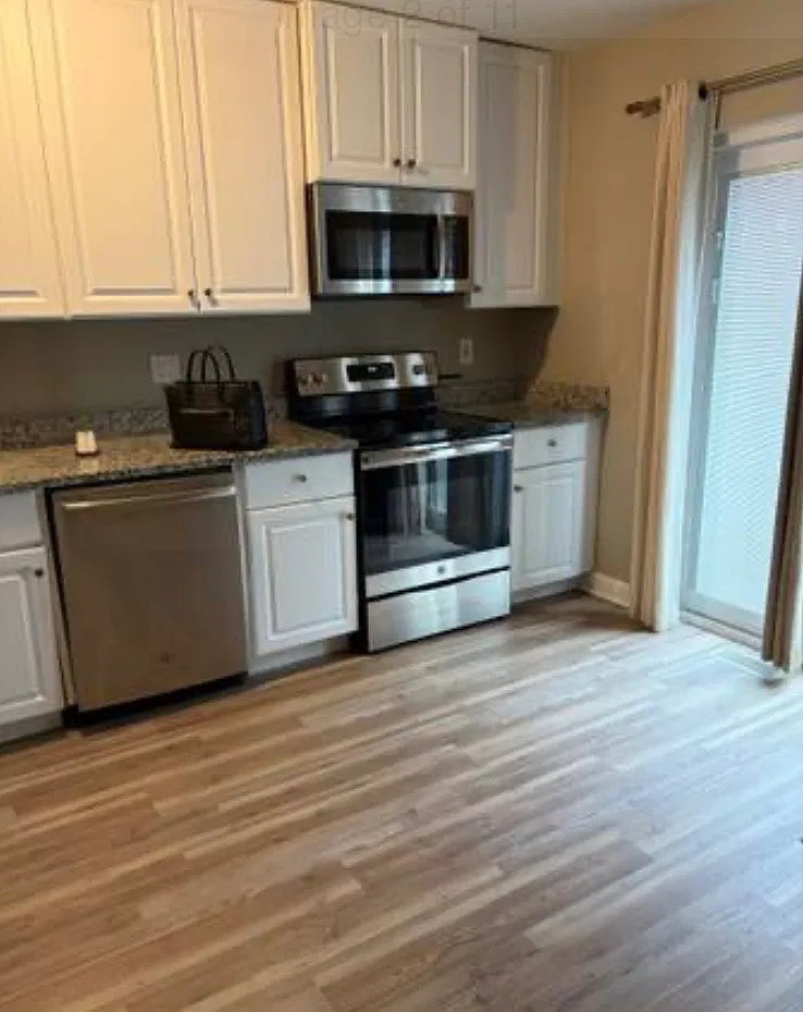 2 bed, 1.5 bath, 1470 sqft, $2,000 — Photo 2
