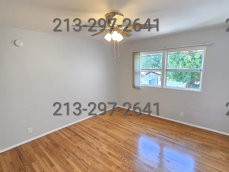 14355 Burbank Blvd #18 — Photo 15