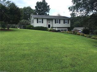 221 Queensland Dr, King, NC 27021