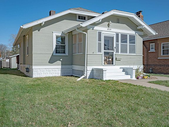 3rd image of 2024 S Lemon St