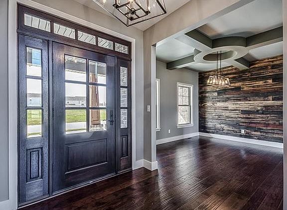 3rd image of 1516 Oglesby Dr