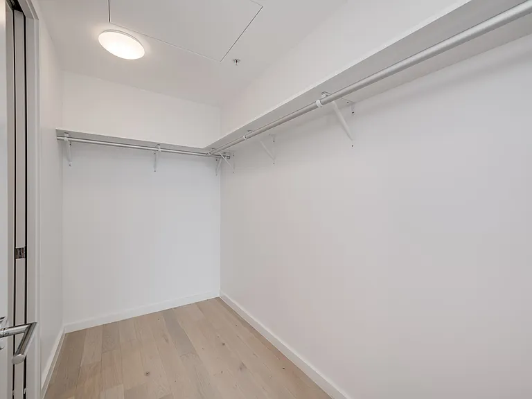 313 W 17th St #1806 — Photo 22