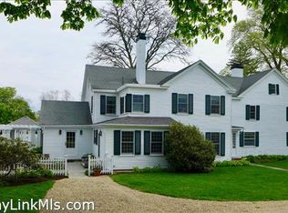 31 Lamberts Cove Rd, Tisbury, MA 02568