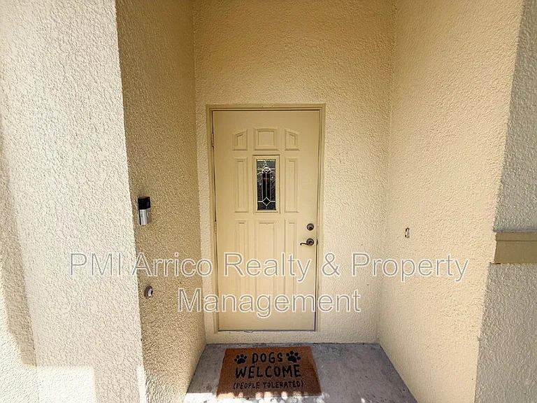 317 28th St W — Photo 5