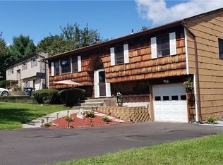 104 Adams Dr, Maybrook, NY 12543