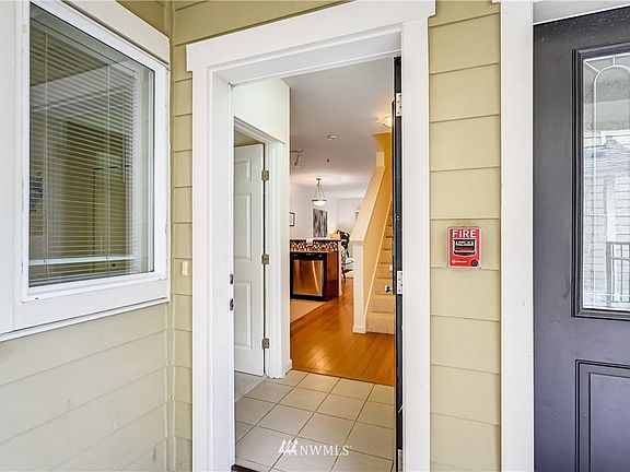 3rd image of 7322 Rainier Ave S Unit 504