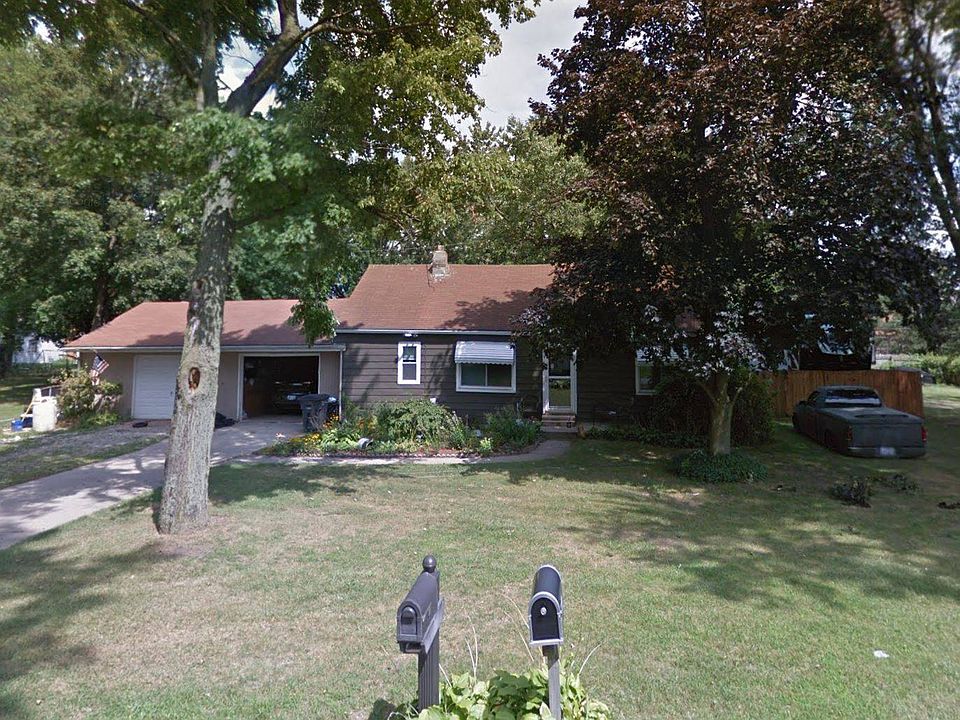 1st image of 3320 Warner Ave