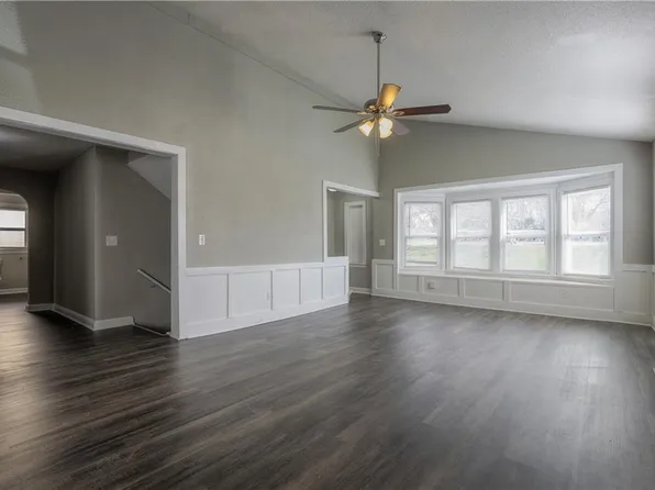 132 N Home Ave, Independence, MO 64053