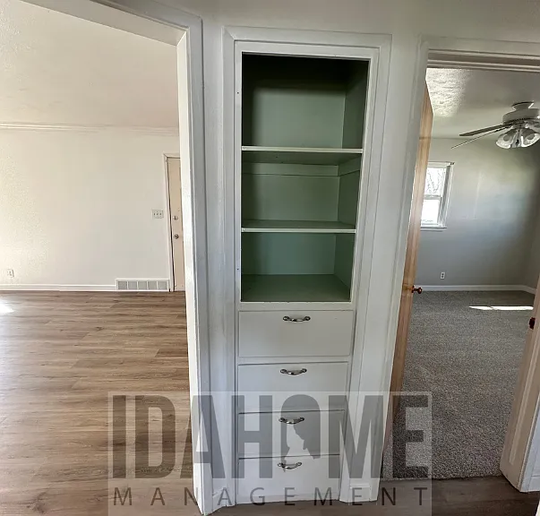 552 Euclid Ave — Photo 16