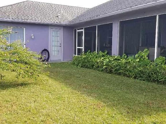 5th image of 1365 SW Ackard Avenue
