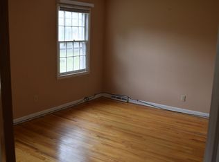 11 Minnowbrook Ave #B, Delmar, NY 12054