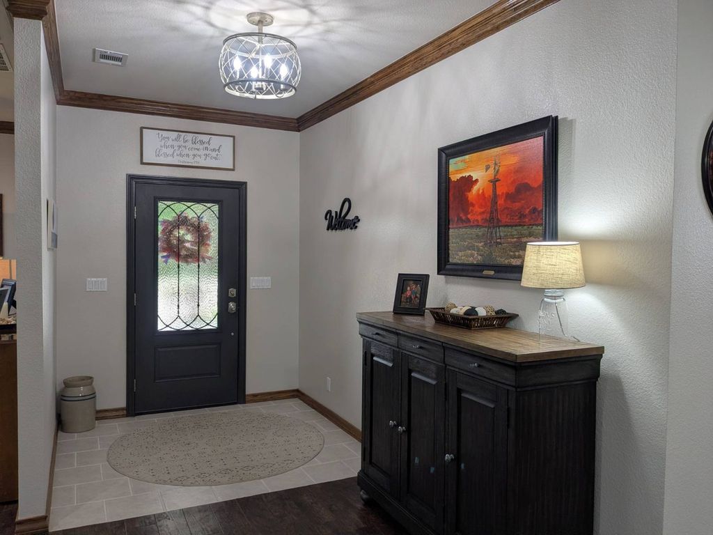 1718 W 9th St, Friona, TX - View 6
