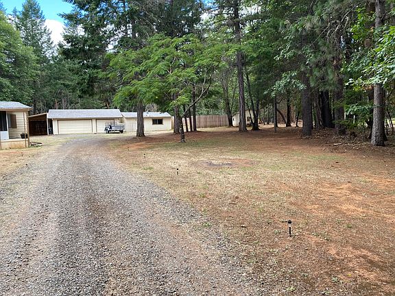 2nd image of 433 Douglas Dr