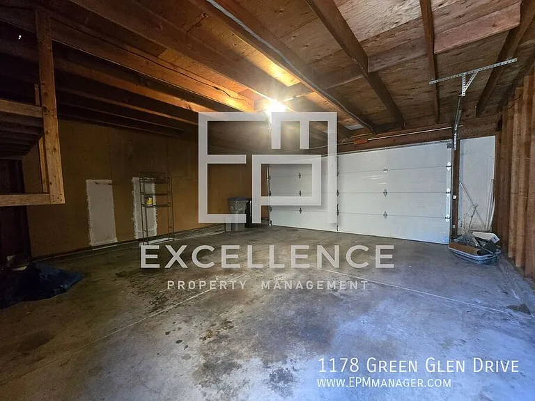1178 Green Glen Dr — Photo 14