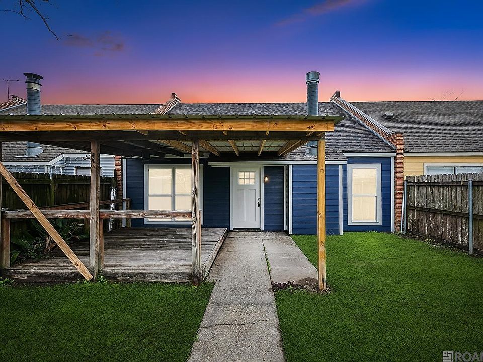 1st image of 8724 Pecan Tree Dr