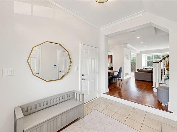 4th image of 3275 Stalybridge Dr #10