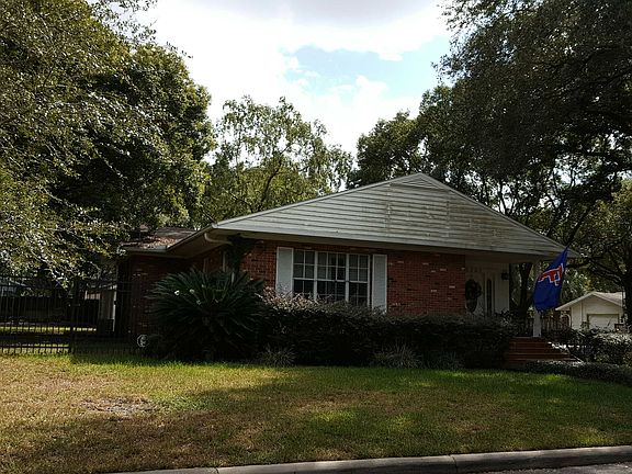 2nd image of 5701 N Branch Ave