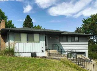 1420 NW Hall Dr, Pullman, WA 99163