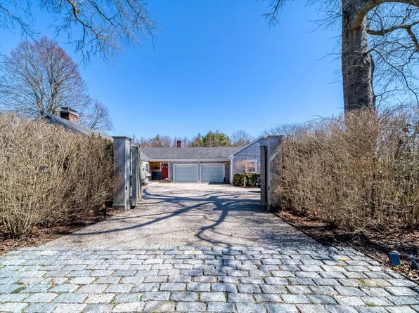 72-74 North St, Mattapoisett, MA 02739