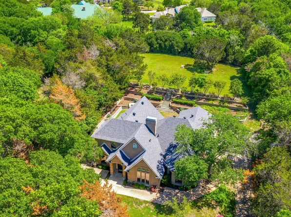 1254 Whispering Oaks Dr, Desoto, TX 75115