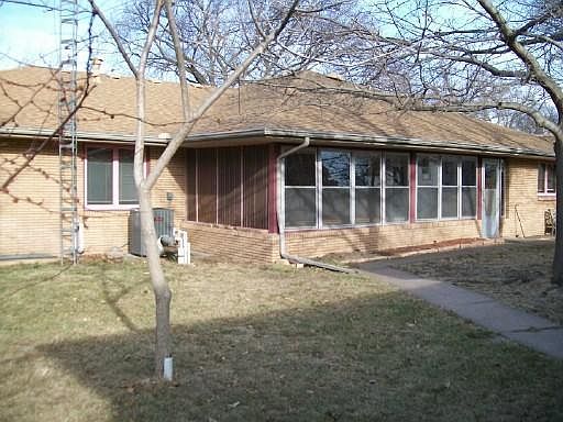 2nd image of 505 N Main St