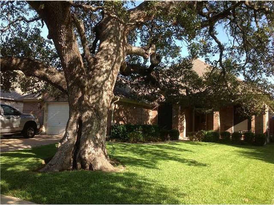 1st image of 15031 Savannah Heights Dr