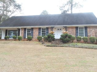 212 Valley Dr, Americus, GA 31709