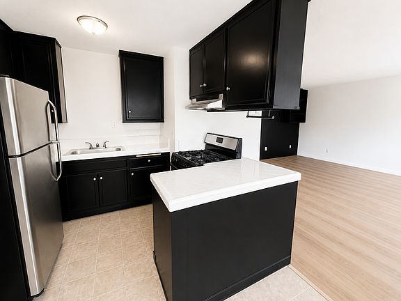 4th image of 3746 31st St APT 2