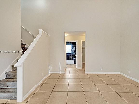 4th image of 2723-2725 SW 15th Ct