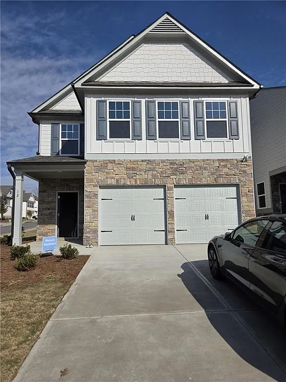 4 bed, 2.5 bath, 2148 sqft, $2,100 — Photo 2
