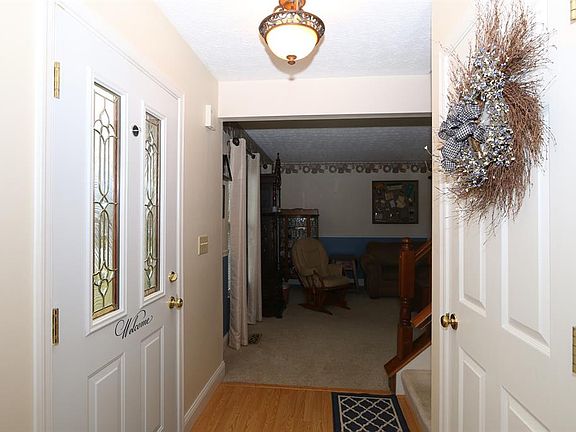 3rd image of 117 Stonegate Dr