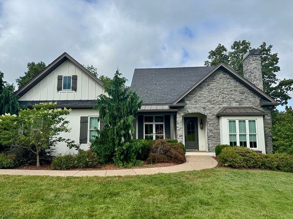1734 Hickory Cv